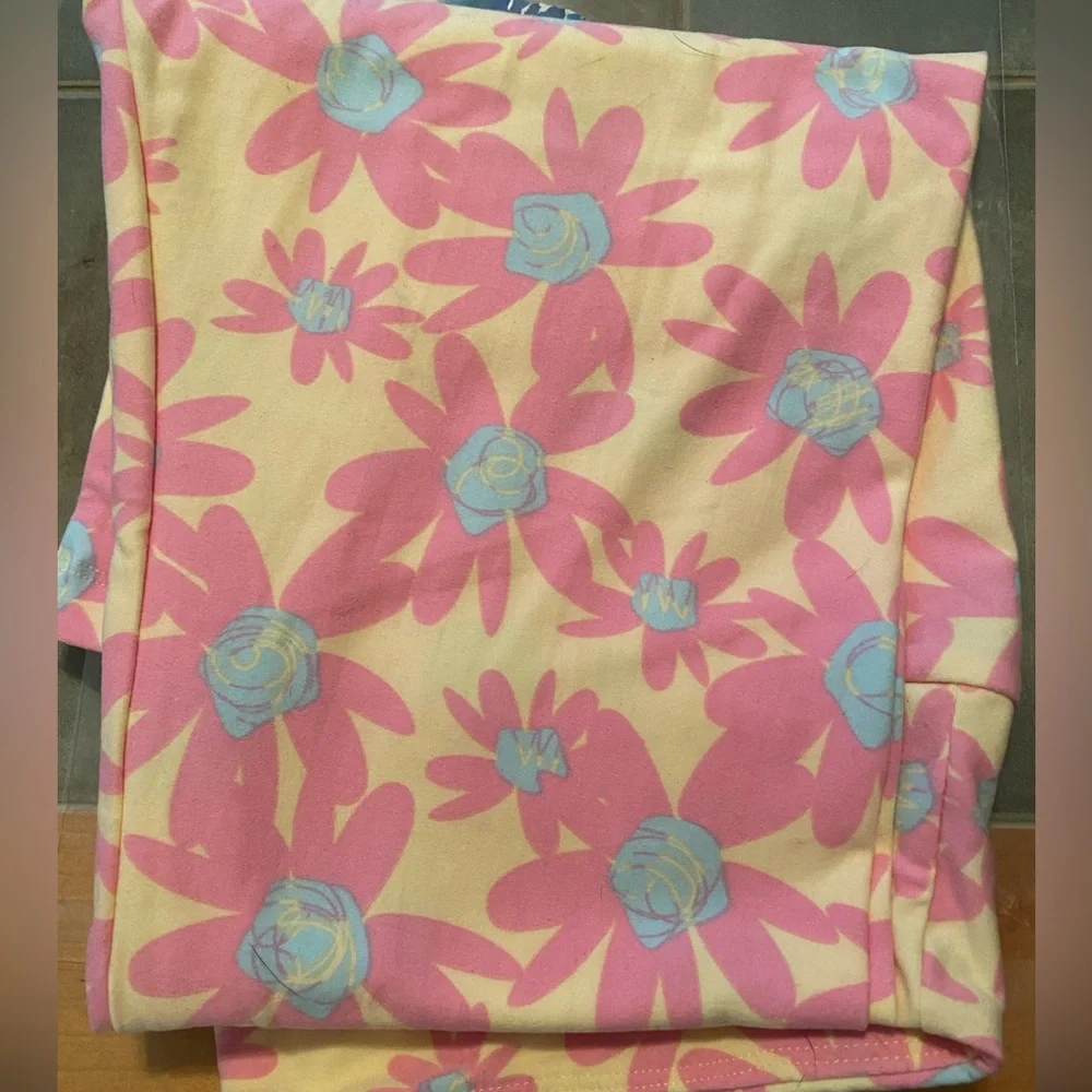 Lularoe TC leggings - Picture 1 of 1